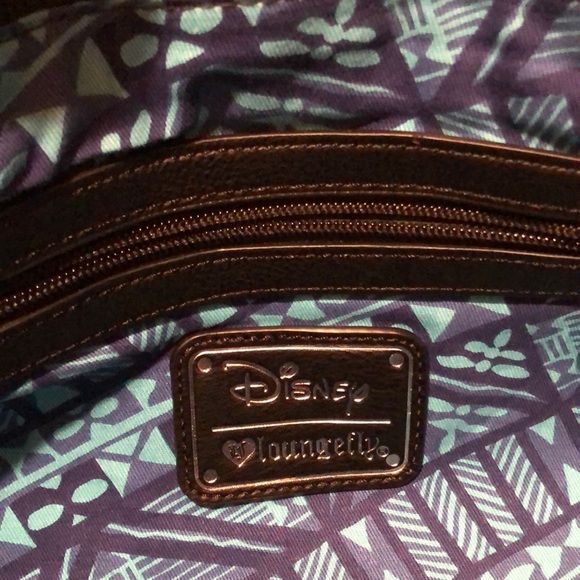 Disney loungefly Stitch & Scrump 2-sided tote new - Picture 4 of 5